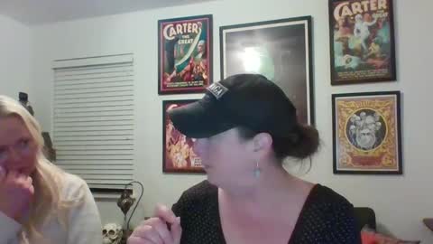 Snapshot of wendycu chatting on 02.17.25 WendyCU online show from 02.17.25