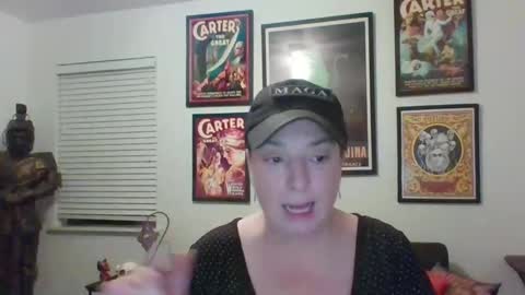 Snapshot of wendycu chatting on 02.23.25 WendyCU online show from 02.23.25