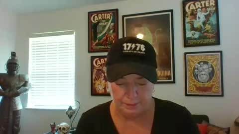 Snapshot of wendycu chatting on 09.08.25 WendyCU online show from 09.08.25