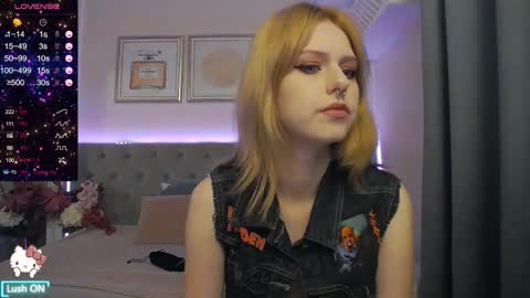 Snapshot of wendymay chatting on 09.30.25 Wendy online show from 09.30.25