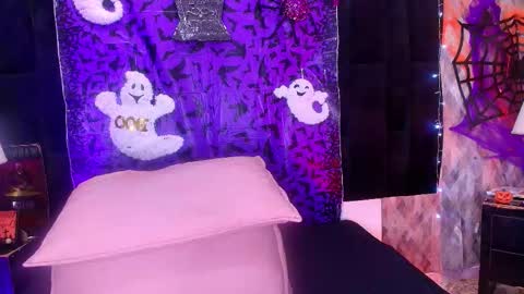 WEN SHENG online show from 10.11.25