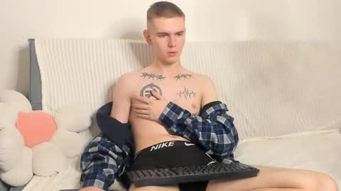 Snapshot of wesleyross chatting on 12.29.24 Wes online show from 12.29.24