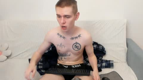 Snapshot of wesleyross chatting on 01.08.25 Wes online show from 01.08.25