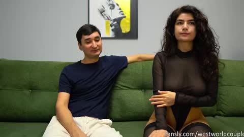 Snapshot of westworldcouple chatting on 11.04.25 SILVIA and HUGS ------------ online show from 11.04.25