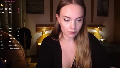 Lana online show from 12.04.25