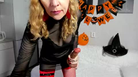 Alise online show from 10.31.25