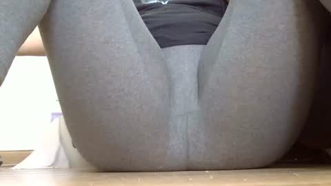 wet_pants2022 online show from 10.08.25