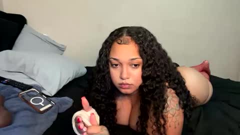 SheSquirts online show from 04.21.26