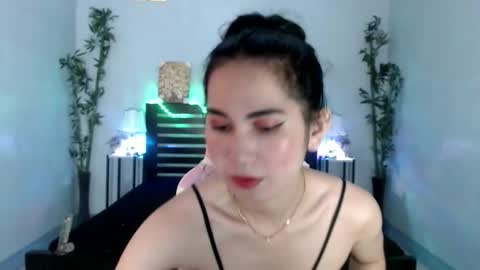 Snapshot of wetcumnaughty69_rihanna chatting on 09.26.25 Rihanna online show from 09.26.25