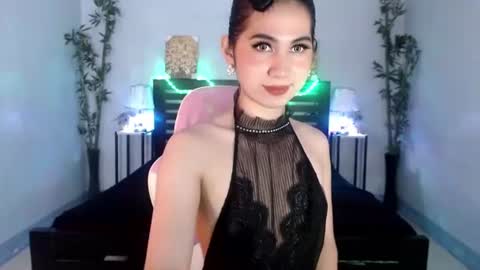 Snapshot of wetcumnaughty69_rihanna chatting on 09.28.25 Rihanna online show from 09.28.25