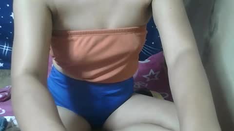 Snapshot of wetfussy_4u chatting on 10.25.25 wetfussy_4u online show from 10.25.25