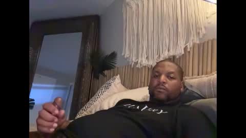 Snapshot of wettdreammcumtru chatting on 10.13.25 Magic johnson 313 online show from 10.13.25