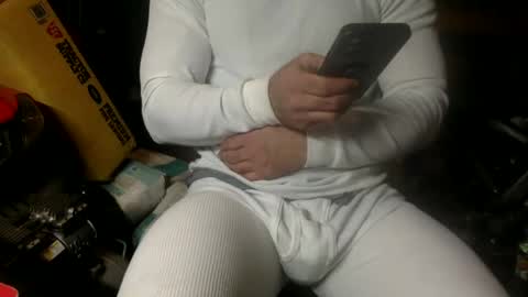 Snapshot of whackingmywilly chatting on 12.24.24 whackingmywilly online show from 12.24.24