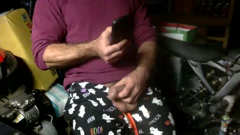 Snapshot of whackingmywilly chatting on 12.28.24 whackingmywilly online show from 12.28.24