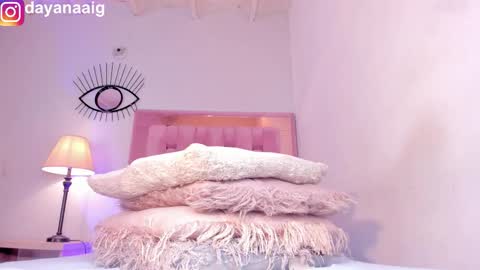 Sara  online show from 11.06.25