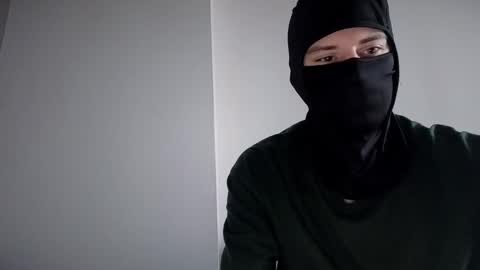 whispero_o online show from 12.22.25