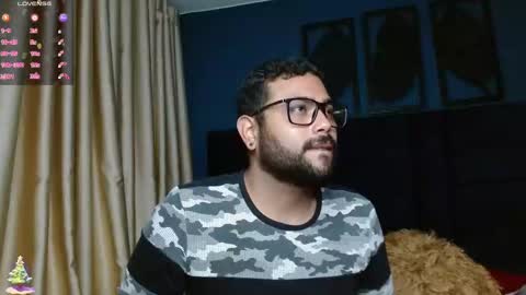 Snapshot of whispers_caplan chatting on 01.23.25 yors online show from 01.23.25