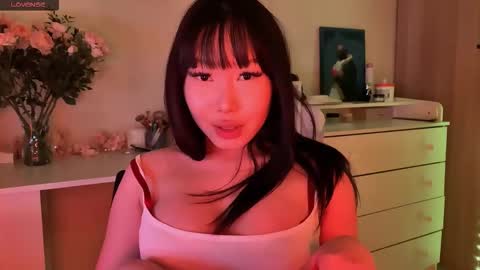 Snapshot of whispersofdarsy chatting on 02.18.26 whispersofdarsy online show from 02.18.26