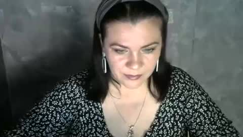 white__queen_ online show from 06.23.26