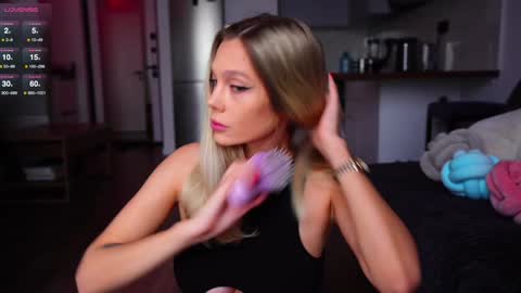 Snapshot of whitebanny chatting on 02.04.25 Kate  online show from 02.04.25