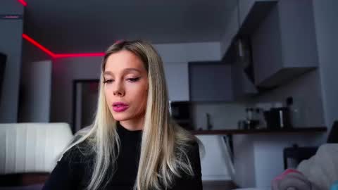 Snapshot of whitebanny chatting on 02.21.25 Kate  online show from 02.21.25