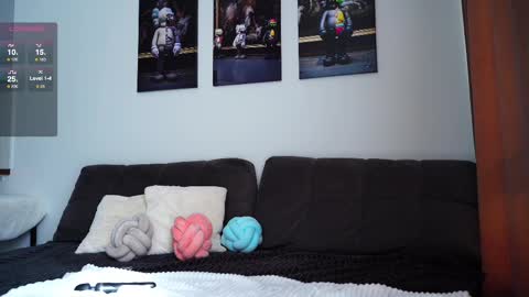 Snapshot of whitebanny chatting on 03.04.25 Kate  online show from 03.04.25