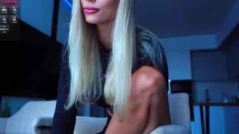 Snapshot of whitebanny chatting on 09.14.25 Kate  online show from 09.14.25