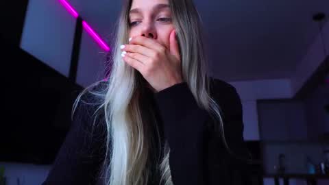 Snapshot of whitebanny chatting on 10.26.25 Kate  online show from 10.26.25