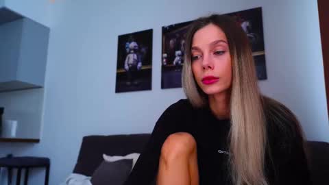 Kate  online show from 11.23.25