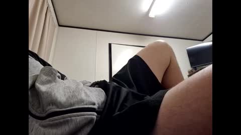 whiteboi9284 online show from 10.12.25