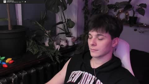 Snapshot of whiteegrimm chatting on 01.07.25 Gus online show from 01.07.25