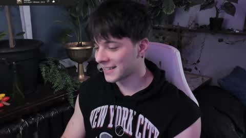 Snapshot of whiteegrimm chatting on 01.23.25 Gus online show from 01.23.25