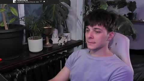 Snapshot of whiteegrimm chatting on 03.04.25 Gus online show from 03.04.25