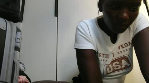 whitenightandqueen online show from 06.25.26