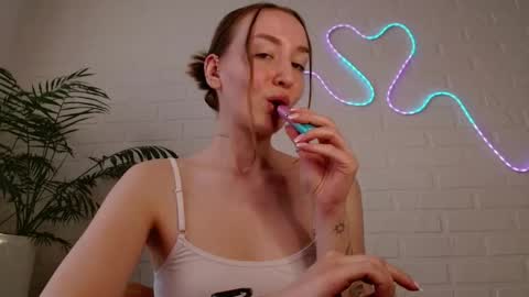 Snapshot of whiteprincessluna chatting on 04.24.26 You wont find me here on Saturdays and Sundays online show from 04.24.26