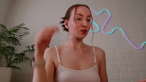 Snapshot of whiteprincessluna chatting on 05.01.26 You wont find me here on Saturdays and Sundays online show from 05.01.26