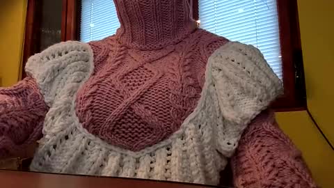 whitesweater online show from 11.18.25