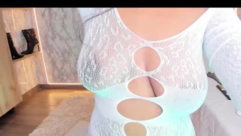 whitneyyfox online show from 03.26.26