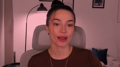 whoislulu online show from 04.10.26