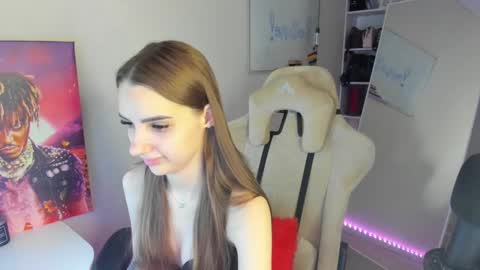 Snapshot of whole_eternity chatting on 12.02.24 Abby online show from 12.02.24
