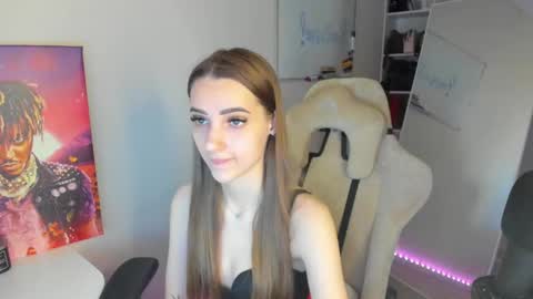 Snapshot of whole_eternity chatting on 12.02.24 Abby online show from 12.02.24