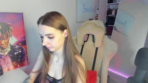 Snapshot of whole_eternity chatting on 12.03.24 Abby online show from 12.03.24