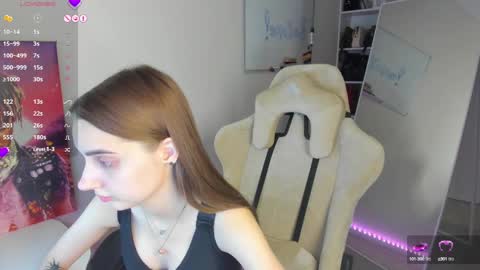 Snapshot of whole_eternity chatting on 01.06.25 Abby online show from 01.06.25