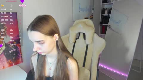 Snapshot of whole_eternity chatting on 01.06.25 Abby online show from 01.06.25