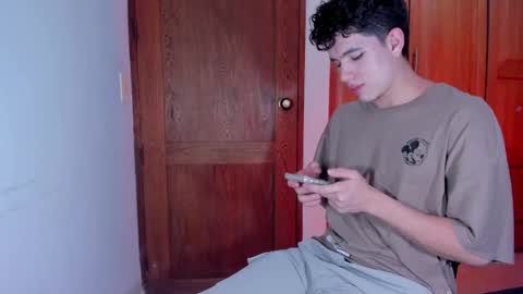 whos_he online show from 01.09.26