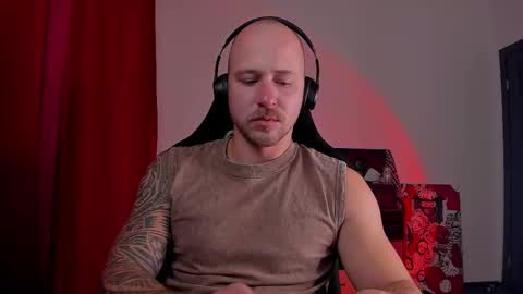 VI online show from 10.04.25