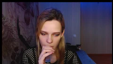 Victoria online show from 11.25.25