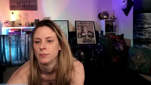 Snapshot of widthofapeach chatting on 01.12.25 Gretchen Jimmy online show from 01.12.25