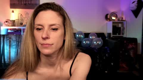Snapshot of widthofapeach chatting on 01.28.25 Gretchen Jimmy online show from 01.28.25