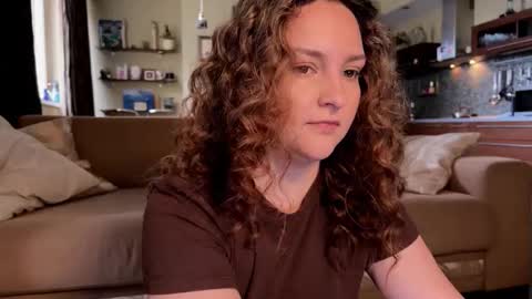 Snapshot of wievin chatting on 09.25.25 VI online show from 09.25.25